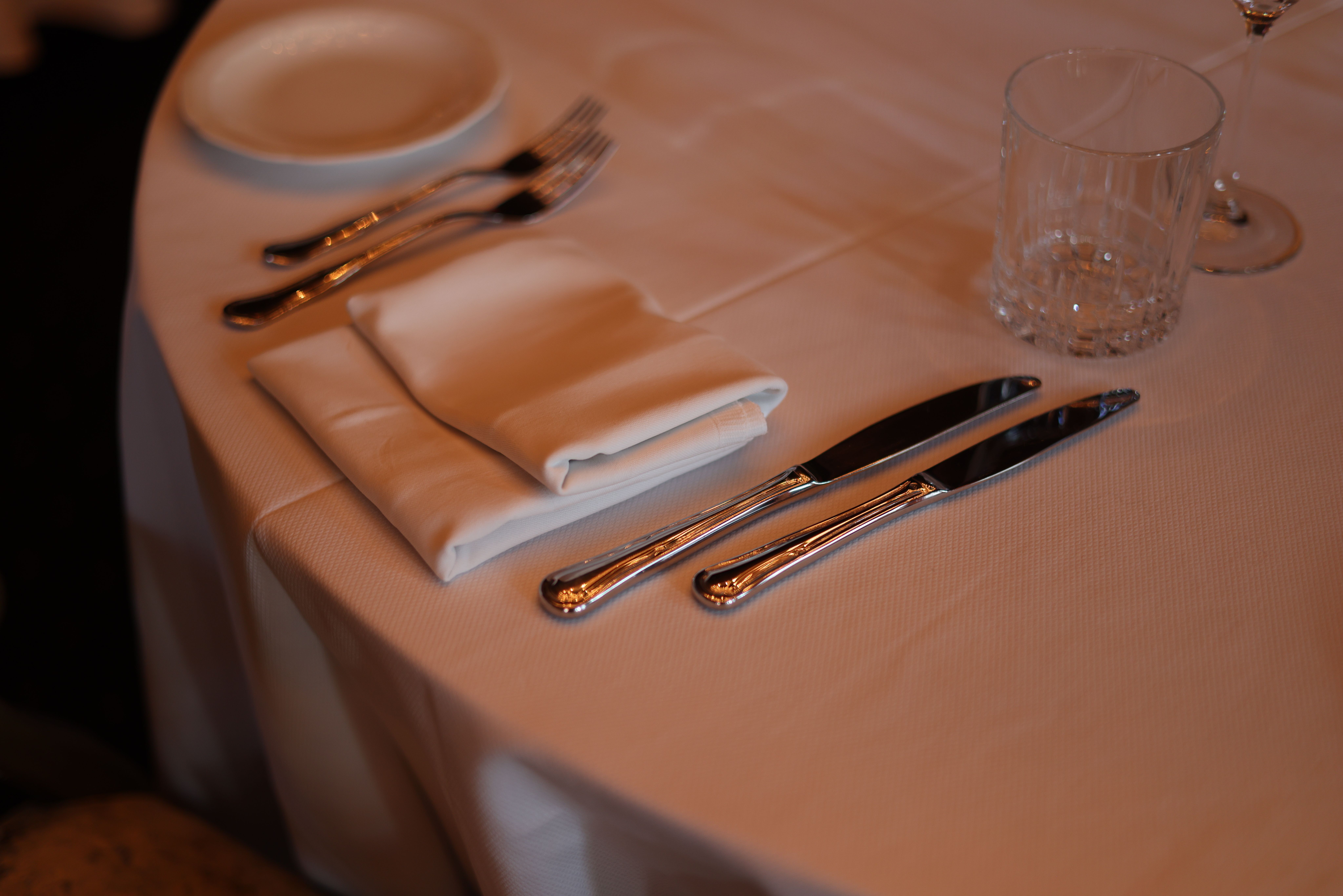 Organic tablecloths and table linens